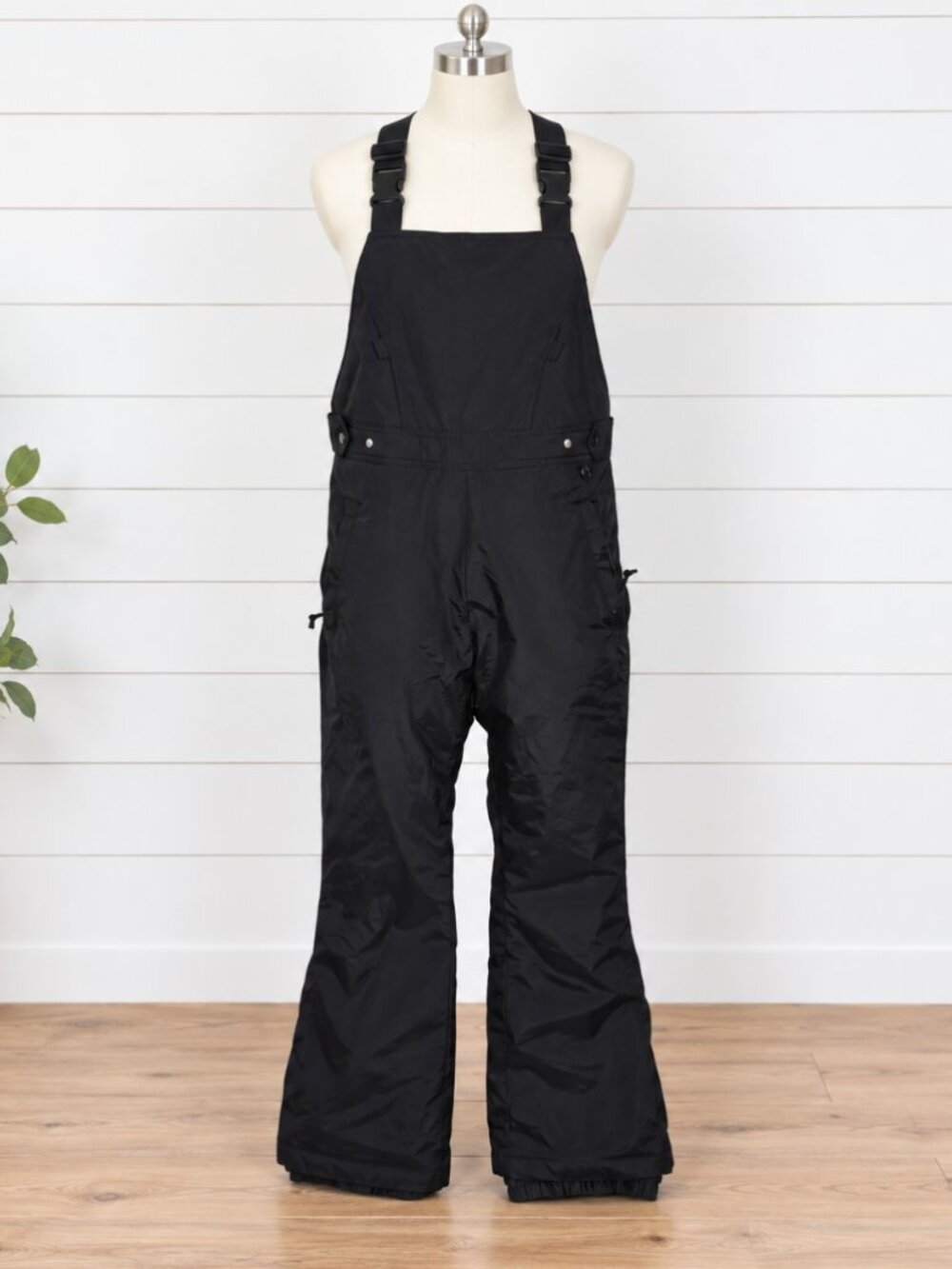 SPORT ESSENTIALS Women’s Snow Bib Overalls Ski Snowboard Pants Black Size L NWOT